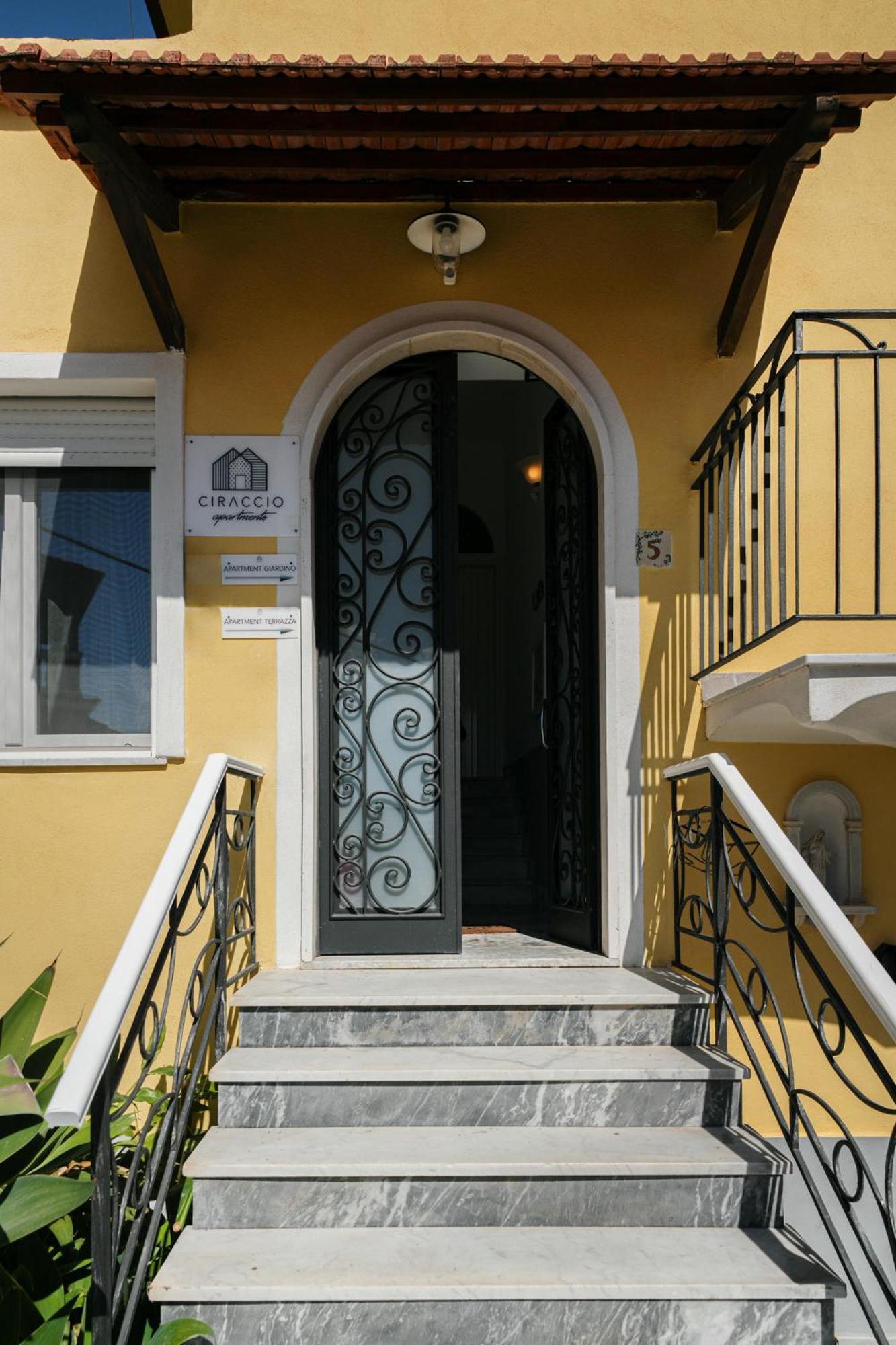 Ciraccio Apartments Procida Extérieur photo